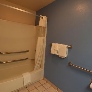 Standard Queen Room Two Queen Beds Non Smoking